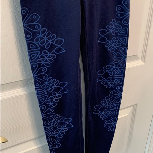 Arie Navy Blue High-Waisted Leggings with Royal Blue Pattern size S - Picture 2 of 8